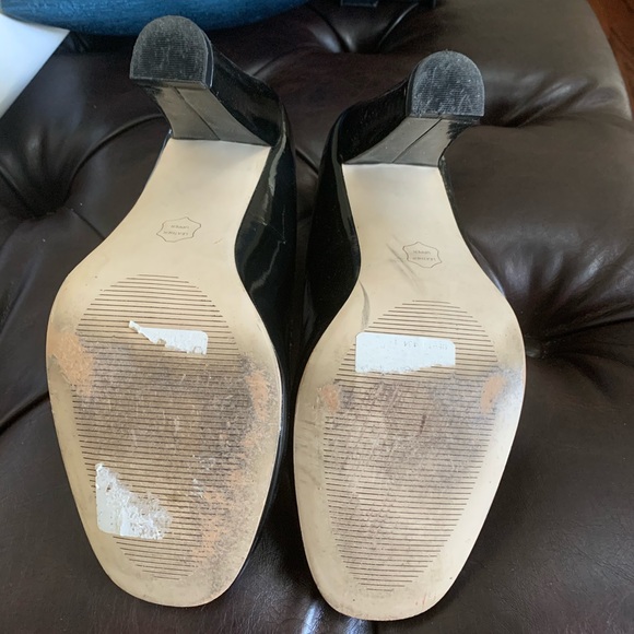 Black Patent Steve Madden Pump Pre-Owned Cond. 10 - Picture 6 of 6